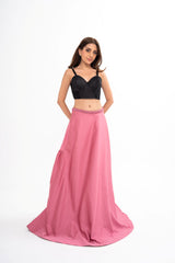 Detail of the zipped side closure and the non-stretchy, structured fit of the MaxMara skirt, available for rental in Kuala Lumpur, Malaysia.